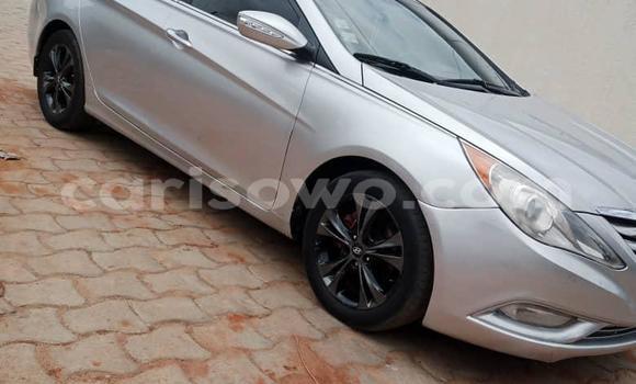 Ra Àlòkù Hyundai Sonata Silver Ọkọ̀ in Abomey Calavi ni Benin Ra Àlòkù Hyundai Sonata Silver Ọkọ̀ in Abomey Calavi ni Benin
