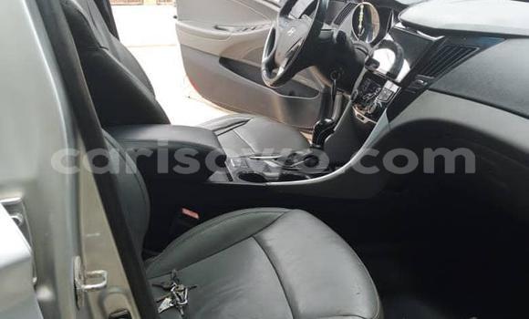 Ra Àlòkù Hyundai Sonata Silver Ọkọ̀ in Abomey Calavi ni Benin Ra Àlòkù Hyundai Sonata Silver Ọkọ̀ in Abomey Calavi ni Benin
