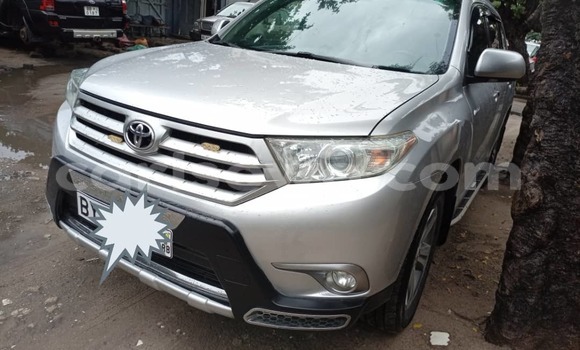 Acheter Occasion Voiture Toyota Highlander Gris à Cotonou, Benin Acheter Occasion Voiture Toyota Highlander Gris à Cotonou, Benin