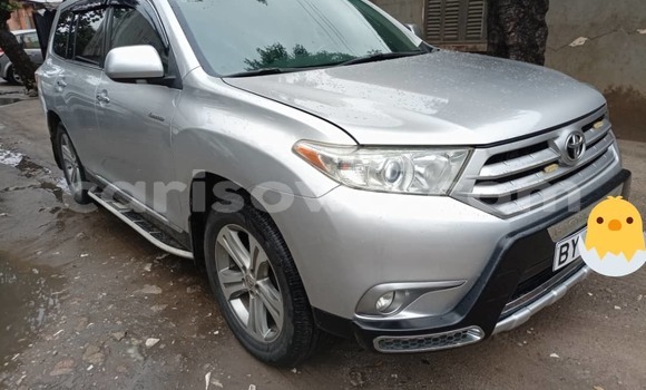 Sayi Na hannu Toyota Highlander Azurfa Mota in Cotonou a Benin Sayi Na hannu Toyota Highlander Azurfa Mota in Cotonou a Benin