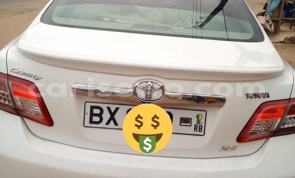 Acheter Occasion Voiture Toyota Camry Blanc à Abomey Calavi, Benin Acheter Occasion Voiture Toyota Camry Blanc à Abomey Calavi, Benin