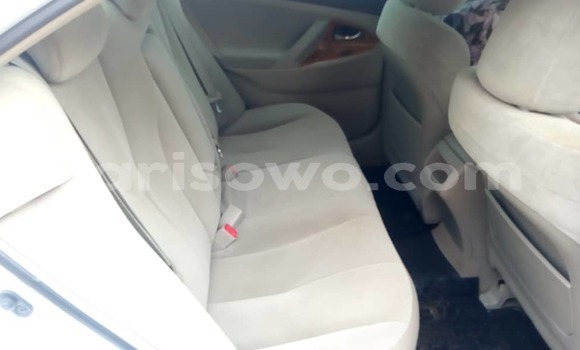 Acheter Occasion Voiture Toyota Camry Blanc à Abomey Calavi, Benin Acheter Occasion Voiture Toyota Camry Blanc à Abomey Calavi, Benin