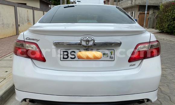 Acheter Occasion Voiture Toyota Camry Blanc à Abomey Calavi, Benin Acheter Occasion Voiture Toyota Camry Blanc à Abomey Calavi, Benin