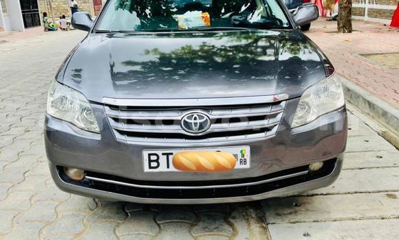 Ra Àlòkù Toyota Avalon Silver Ọkọ̀ in Abomey Calavi ni Benin Ra Àlòkù Toyota Avalon Silver Ọkọ̀ in Abomey Calavi ni Benin