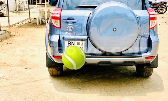 Acheter Occasion Voiture Toyota RAV4 Bleu à Abomey Calavi, Benin Acheter Occasion Voiture Toyota RAV4 Bleu à Abomey Calavi, Benin