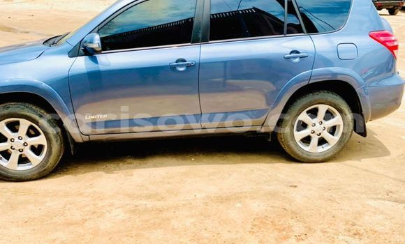 Acheter Occasion Voiture Toyota RAV4 Bleu à Abomey Calavi, Benin Acheter Occasion Voiture Toyota RAV4 Bleu à Abomey Calavi, Benin
