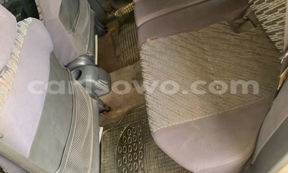 Acheter Occasion Voiture Toyota RAV4 Blanc à Abomey Calavi, Benin Acheter Occasion Voiture Toyota RAV4 Blanc à Abomey Calavi, Benin