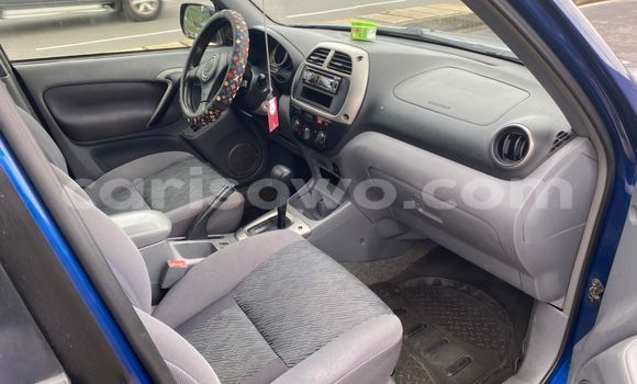 Ra Àlòkù Toyota RAV4 Blue Ọkọ̀ in Abomey Calavi ni Benin Ra Àlòkù Toyota RAV4 Blue Ọkọ̀ in Abomey Calavi ni Benin