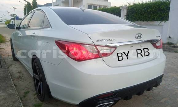 Acheter Occasion Voiture Hyundai Sonata Blanc à Abomey Calavi, Benin