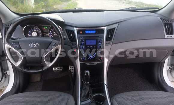 Buy Used Hyundai Sonata White Car in Abomey Calavi in Benign Buy Used Hyundai Sonata White Car in Abomey Calavi in Benign