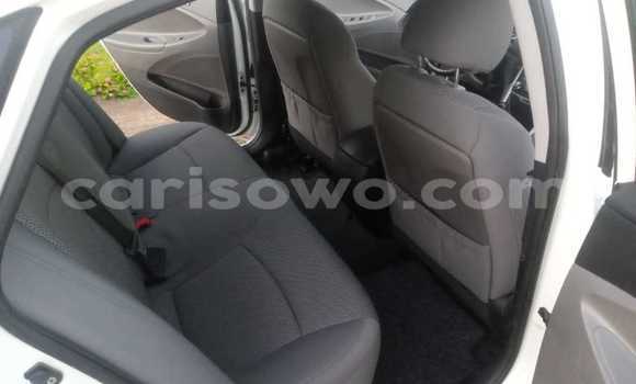 Buy Used Hyundai Sonata White Car in Abomey Calavi in Benign Buy Used Hyundai Sonata White Car in Abomey Calavi in Benign