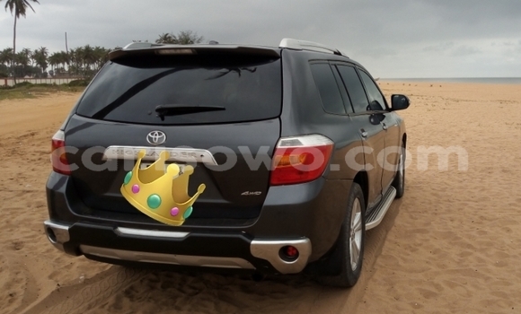 Sayi Na hannu Toyota Highlander Black Mota in Abomey Calavi a Benin Sayi Na hannu Toyota Highlander Black Mota in Abomey Calavi a Benin