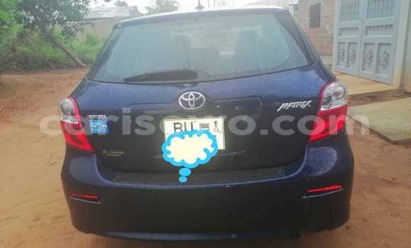 Ra Àlòkù Toyota Matrix Blue Ọkọ̀ in Abomey Calavi ni Benin Ra Àlòkù Toyota Matrix Blue Ọkọ̀ in Abomey Calavi ni Benin