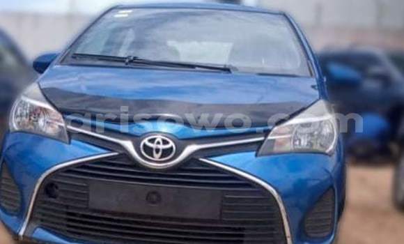 Sayi Na hannu Toyota Yaris Blue Mota in Cotonou a Benin