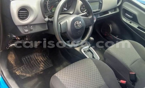 Sayi Na hannu Toyota Yaris Blue Mota in Cotonou a Benin Sayi Na hannu Toyota Yaris Blue Mota in Cotonou a Benin
