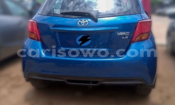 Sayi Na hannu Toyota Yaris Blue Mota in Cotonou a Benin Sayi Na hannu Toyota Yaris Blue Mota in Cotonou a Benin