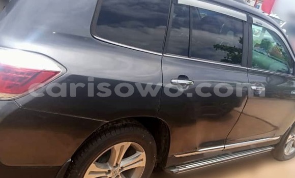 Acheter Occasion Voiture Toyota Highlander Gris à Cotonou, Benin Acheter Occasion Voiture Toyota Highlander Gris à Cotonou, Benin