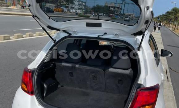 Ra Àlòkù Toyota Yaris funfun Ọkọ̀ in Abomey Calavi ni Benin Ra Àlòkù Toyota Yaris funfun Ọkọ̀ in Abomey Calavi ni Benin