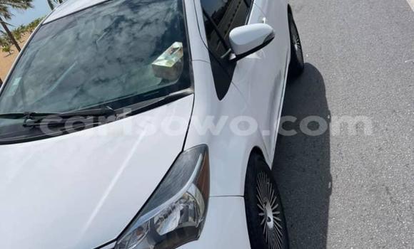 Ra Àlòkù Toyota Yaris funfun Ọkọ̀ in Abomey Calavi ni Benin Ra Àlòkù Toyota Yaris funfun Ọkọ̀ in Abomey Calavi ni Benin