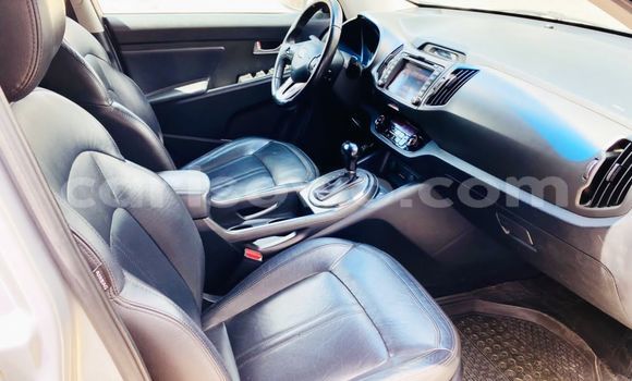 Acheter Occasion Voiture Kia Sportage Gris à Abomey Calavi, Benin Acheter Occasion Voiture Kia Sportage Gris à Abomey Calavi, Benin