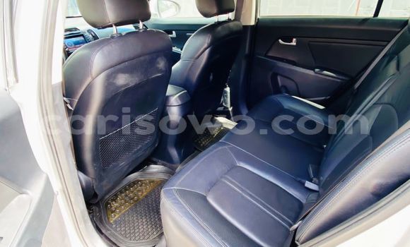 Acheter Occasion Voiture Kia Sportage Gris à Abomey Calavi, Benin Acheter Occasion Voiture Kia Sportage Gris à Abomey Calavi, Benin