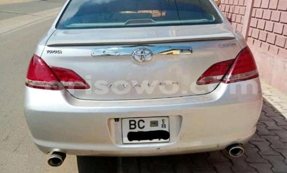 Buy Used Toyota Avalon White Car in Cotonou in Benign