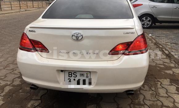 Acheter Occasion Voiture Toyota Avalon Blanc à Abomey Calavi, Benin Acheter Occasion Voiture Toyota Avalon Blanc à Abomey Calavi, Benin