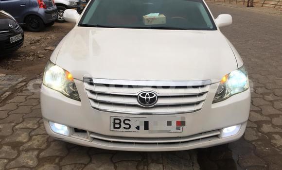 Acheter Occasion Voiture Toyota Avalon Blanc à Abomey Calavi, Benin Acheter Occasion Voiture Toyota Avalon Blanc à Abomey Calavi, Benin