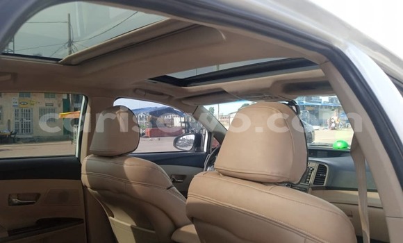 Acheter Occasion Voiture Toyota Venza Blanc à Abomey Calavi, Benin Acheter Occasion Voiture Toyota Venza Blanc à Abomey Calavi, Benin