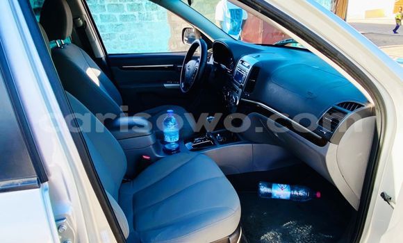 Buy Used Hyundai Santa Fe Silver Car in Abomey Calavi in Benign Buy Used Hyundai Santa Fe Silver Car in Abomey Calavi in Benign