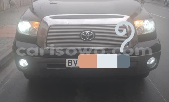 Sayi Na hannu Toyota Tundra Azurfa Mota in Abomey Calavi a Benin