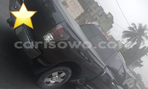 Sayi Na hannu Toyota Tundra Azurfa Mota in Abomey Calavi a Benin Sayi Na hannu Toyota Tundra Azurfa Mota in Abomey Calavi a Benin