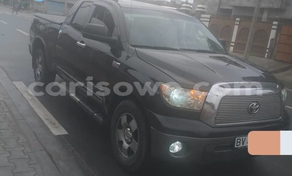 Sayi Na hannu Toyota Tundra Azurfa Mota in Abomey Calavi a Benin Sayi Na hannu Toyota Tundra Azurfa Mota in Abomey Calavi a Benin