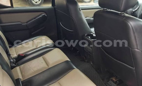 Acheter Occasion Voiture Ford Explorer Sport Trac Noir à Cotonou, Benin Acheter Occasion Voiture Ford Explorer Sport Trac Noir à Cotonou, Benin