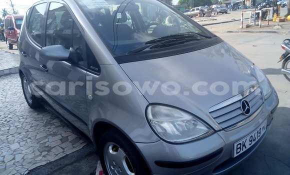 Sayi Na hannu Mercedes-Benz A–Class Azurfa Mota in Cotonou a Benin Sayi Na hannu Mercedes-Benz A–Class Azurfa Mota in Cotonou a Benin