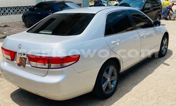 Sayi Na hannu Honda Accord Azurfa Mota in Cotonou a Benin Sayi Na hannu Honda Accord Azurfa Mota in Cotonou a Benin