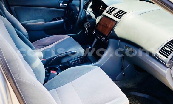 Sayi Na hannu Honda Accord Azurfa Mota in Cotonou a Benin Sayi Na hannu Honda Accord Azurfa Mota in Cotonou a Benin