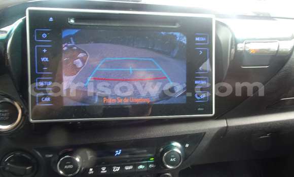 Acheter Import Voiture Toyota Hilux Noir à Abomey Calavi, Benin Acheter Import Voiture Toyota Hilux Noir à Abomey Calavi, Benin