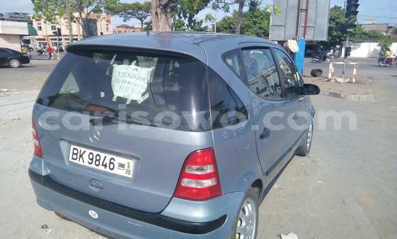 Acheter Occasion Voiture Mercedes-Benz A–Class Bleu à Cotonou, Benin Acheter Occasion Voiture Mercedes-Benz A–Class Bleu à Cotonou, Benin