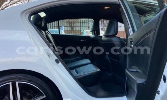 Acheter Import Voiture Honda Accord Blanc à Allada, Benin Acheter Import Voiture Honda Accord Blanc à Allada, Benin