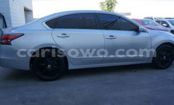 Acheter Import Voiture Nissan Altima Gris à Porto Novo, Benin Acheter Import Voiture Nissan Altima Gris à Porto Novo, Benin