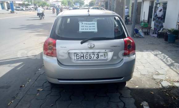 Sayi Na hannu Toyota Corolla Azurfa Mota in Cotonou a Benin Sayi Na hannu Toyota Corolla Azurfa Mota in Cotonou a Benin