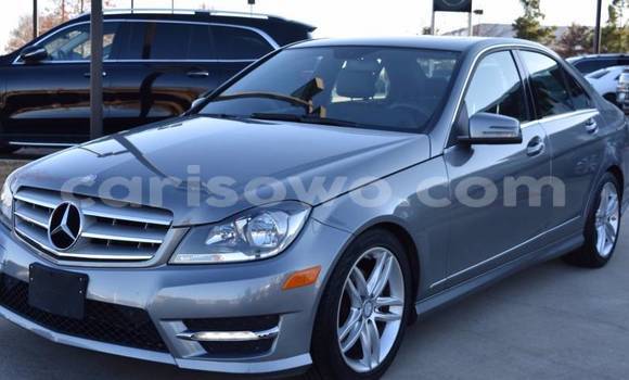 Acheter Import Voiture Mercedes-Benz 300–Series Gris à Cotonou, Benin Acheter Import Voiture Mercedes-Benz 300–Series Gris à Cotonou, Benin