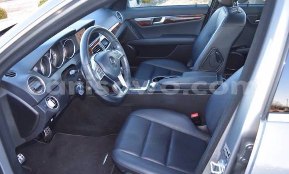 Acheter Import Voiture Mercedes-Benz 300–Series Gris à Cotonou, Benin Acheter Import Voiture Mercedes-Benz 300–Series Gris à Cotonou, Benin