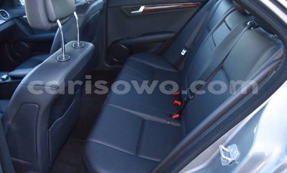 Acheter Import Voiture Mercedes-Benz 300–Series Gris à Cotonou, Benin Acheter Import Voiture Mercedes-Benz 300–Series Gris à Cotonou, Benin