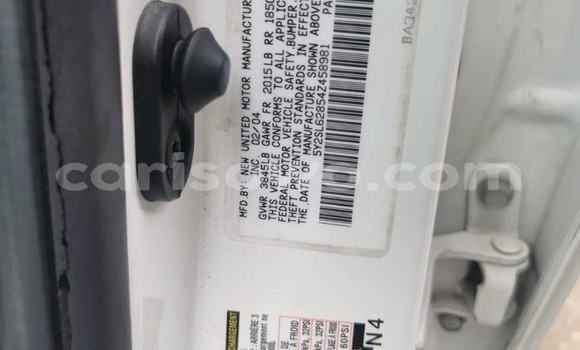 Buy Used Pontiac Vibe White Car in Abomey Calavi in Benign Buy Used Pontiac Vibe White Car in Abomey Calavi in Benign