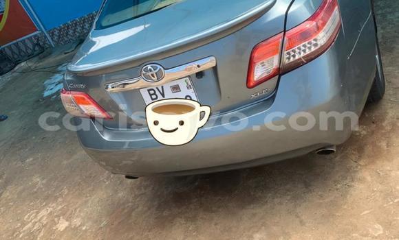Sayi Na hannu Toyota Camry Azurfa Mota in Abomey Calavi a Benin