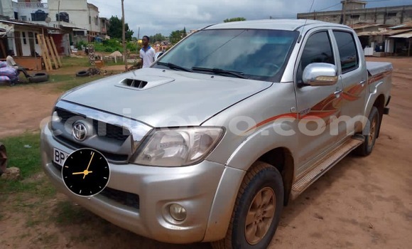 Sayi Na hannu Toyota Hilux Azurfa Mota in Abomey Calavi a Benin Sayi Na hannu Toyota Hilux Azurfa Mota in Abomey Calavi a Benin