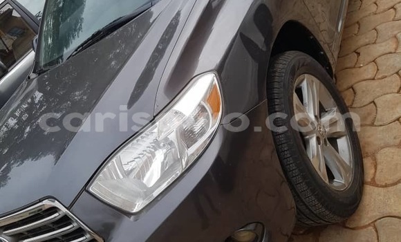 Acheter Occasion Voiture Toyota Highlander Gris à Abomey Calavi, Benin Acheter Occasion Voiture Toyota Highlander Gris à Abomey Calavi, Benin