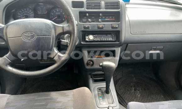 Acheter Occasion Voiture Toyota RAV4 Rouge à Cotonou, Benin Acheter Occasion Voiture Toyota RAV4 Rouge à Cotonou, Benin